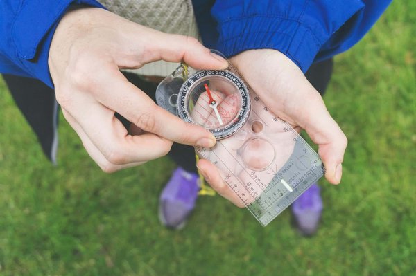 Comment organiser un camping pour explorer les grottes en Slovénie?